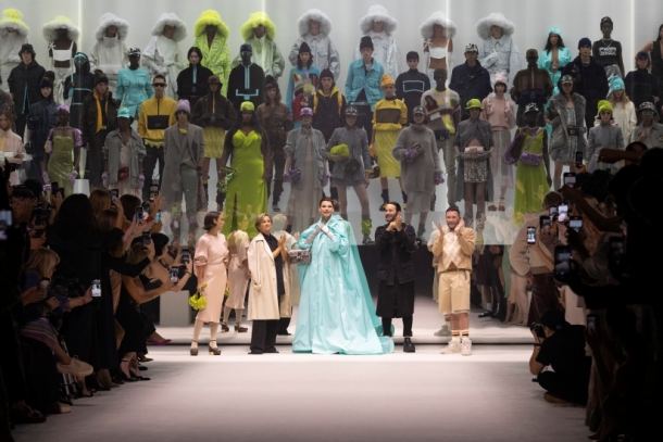 Fendi Baguette 25週年 ! 移師紐約舉行時裝展，四大聯乘驚喜登場