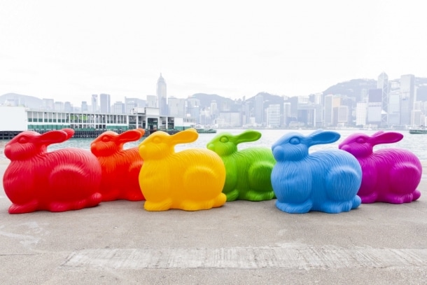 國際知名藝術組織 Cracking Art 強勢登港！90 隻七彩動物雕塑玩轉海港城