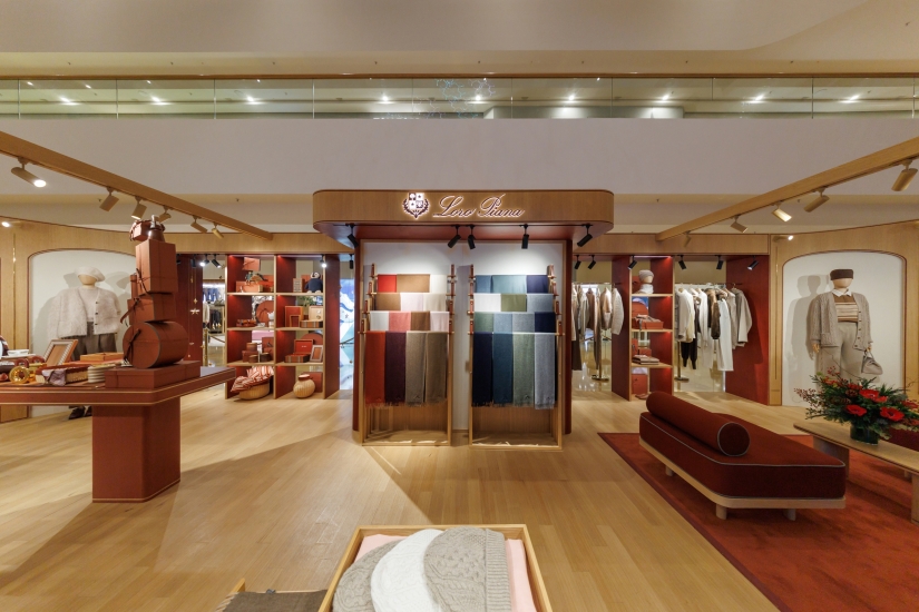 Loro Piana 2025 Holiday Gifting Pop-up store_11